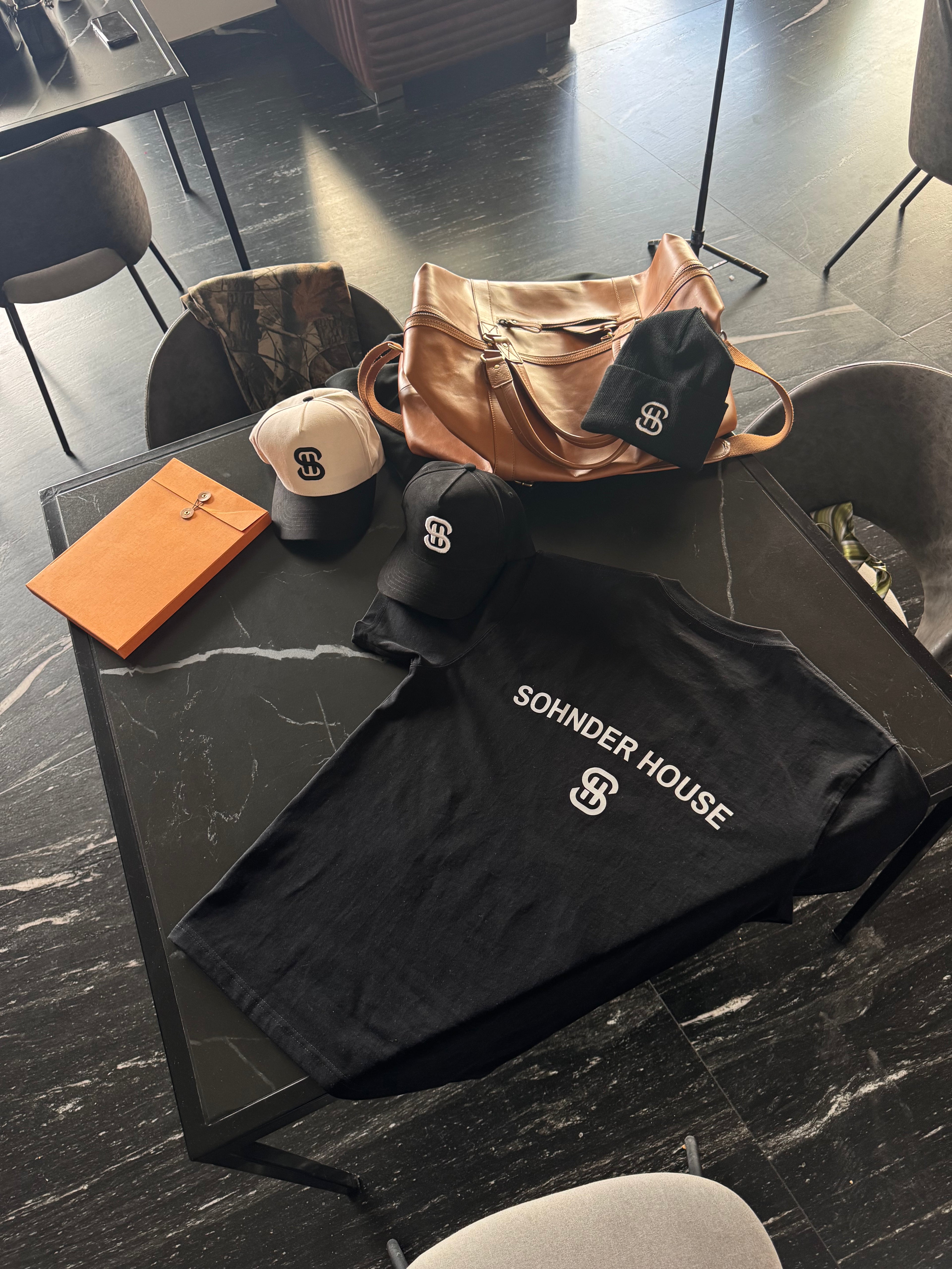 Semi oversize tee - black