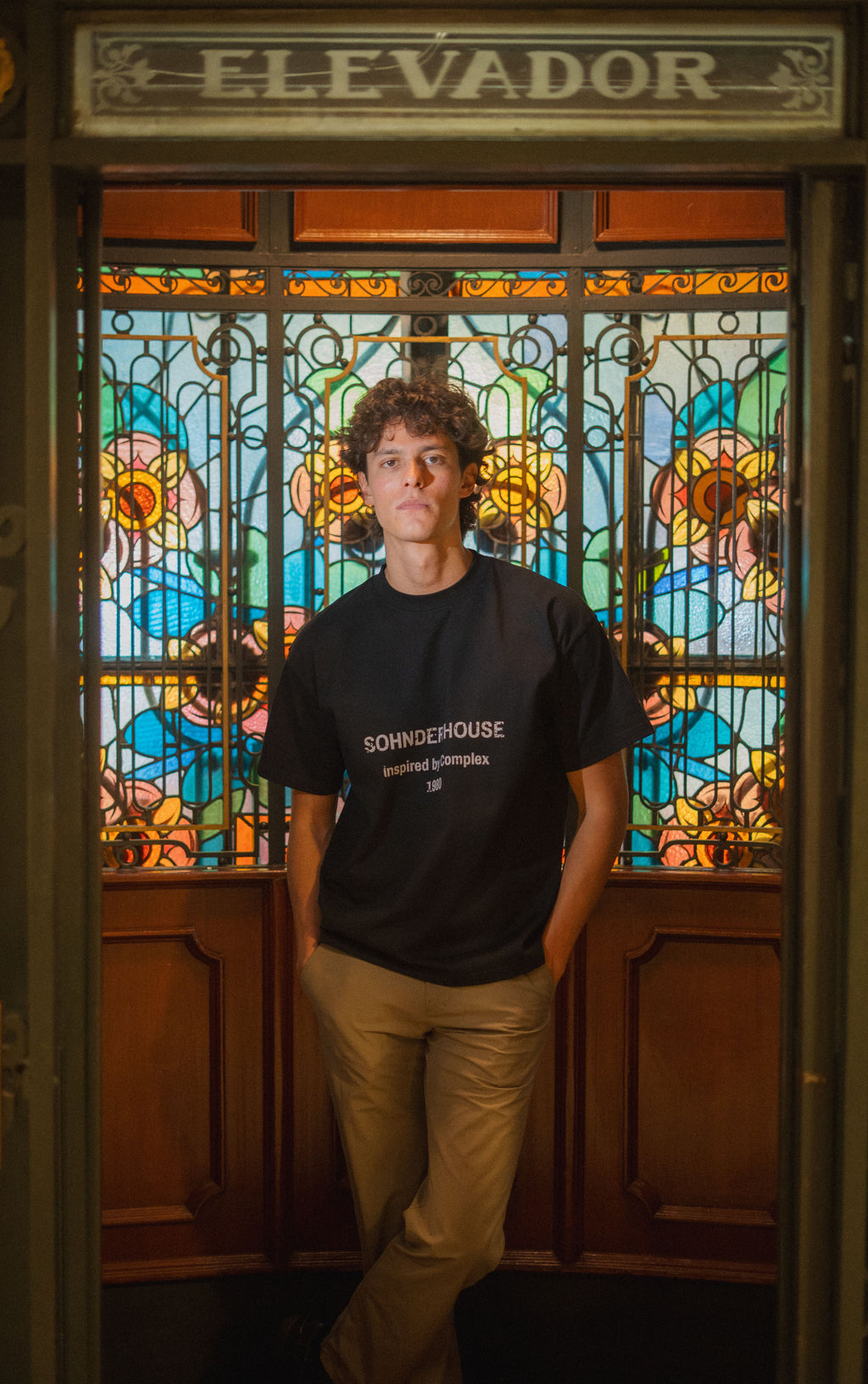 Black semi oversize t shirt